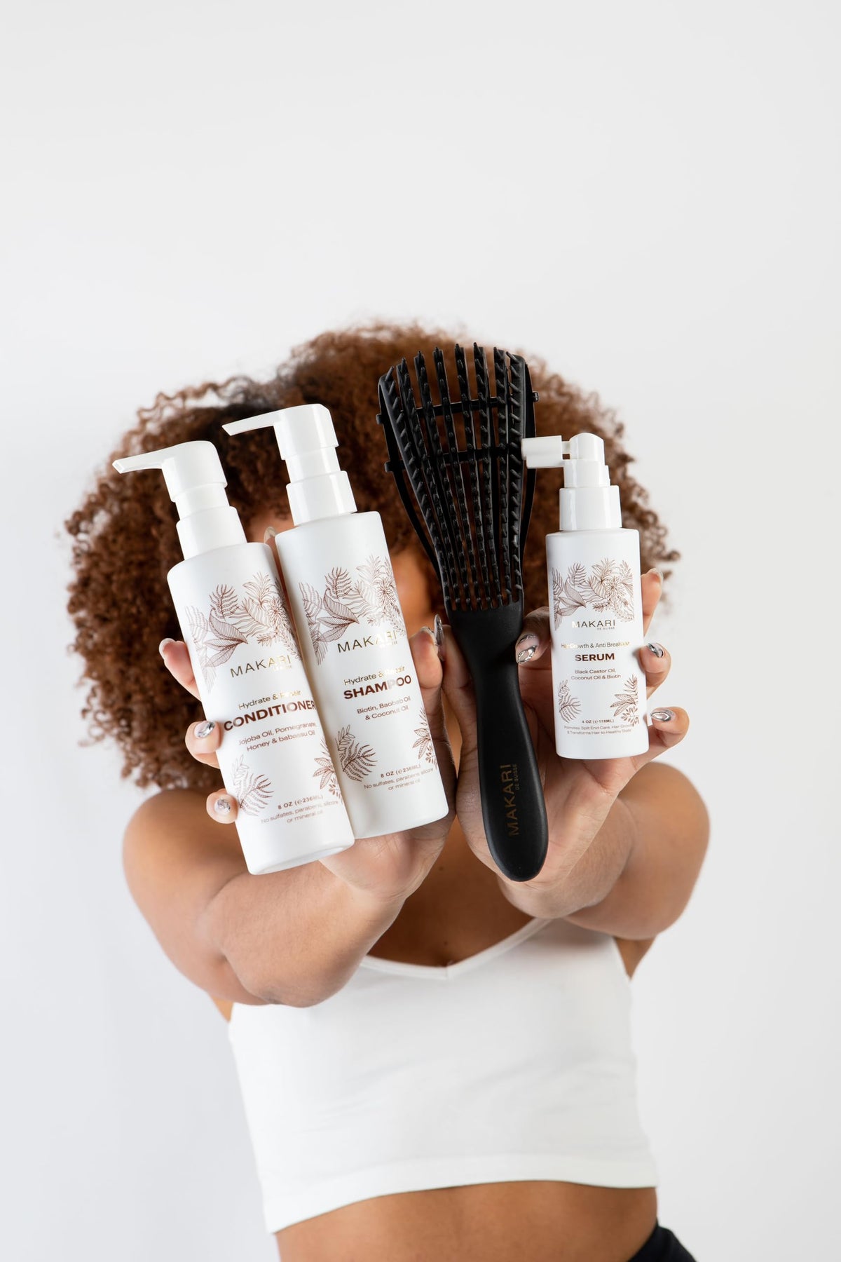 Hair Care Set with Shampoo, Conditioner, Serum & Brush H13371