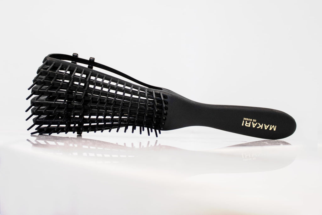 Hair Care Set with Shampoo, Conditioner, Serum & Brush H13371