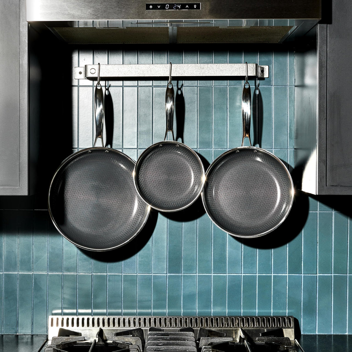 6pc Hybrid Nonstick Frying Pans Set with Lids C246250